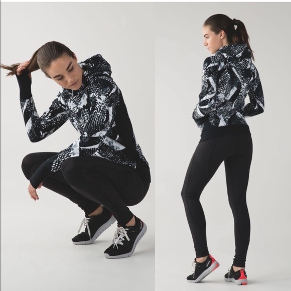 Lululemon Scuba Hoodie IIIin Static Mist White Black / Black